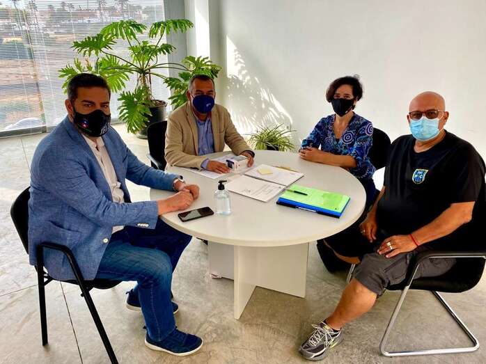 Reunión de trabajo de ediles del Ayuntamiento de Telde con el CD Meraki Patín Club/TA.